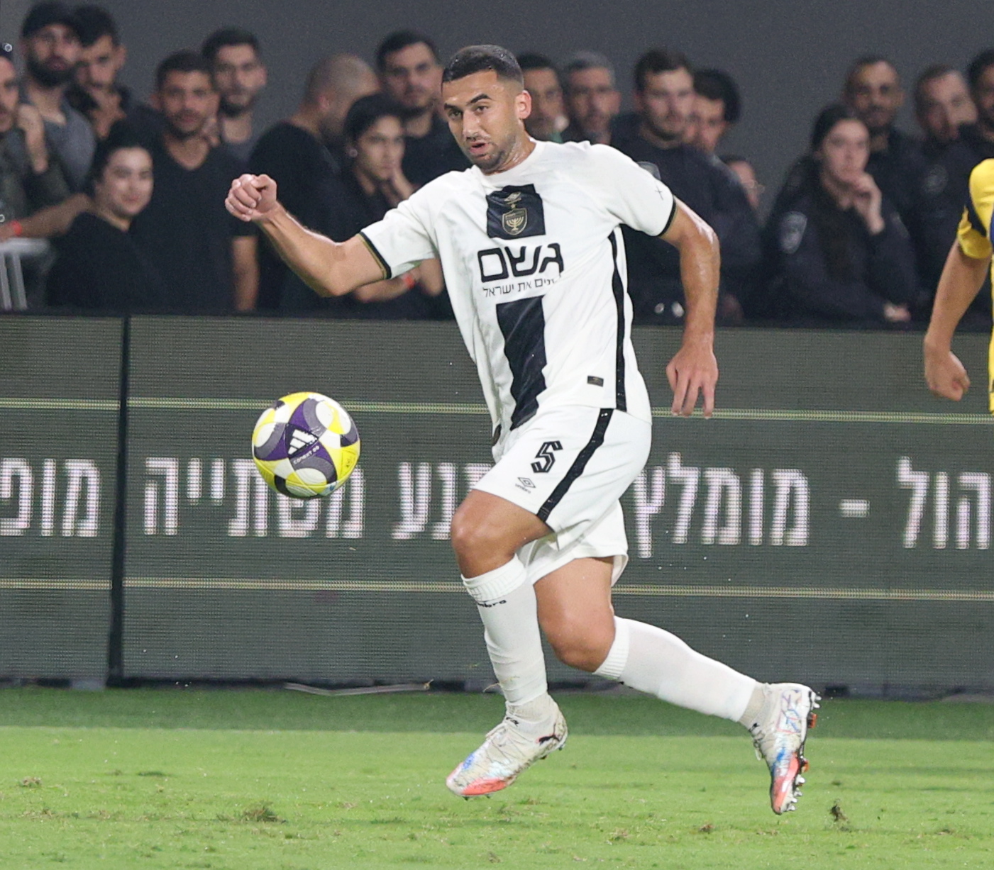 מרקו רקוניאץ' מצטרף להפועל ירושלים: תקווה חדשה במאבק התחתית