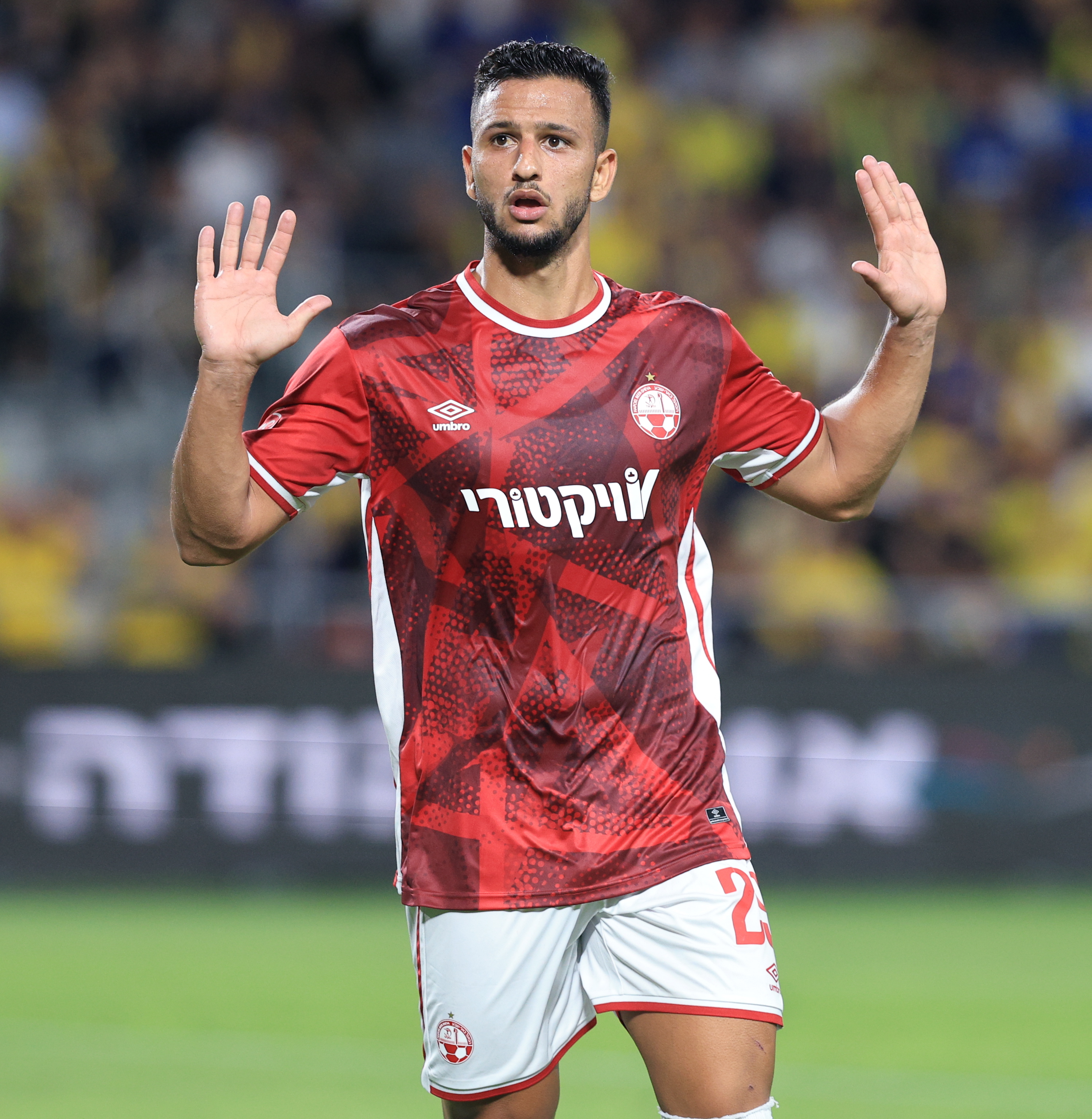 "בית"ר ירושלים: ניהול המגרש של יצחקי והחילופים המכריעים"