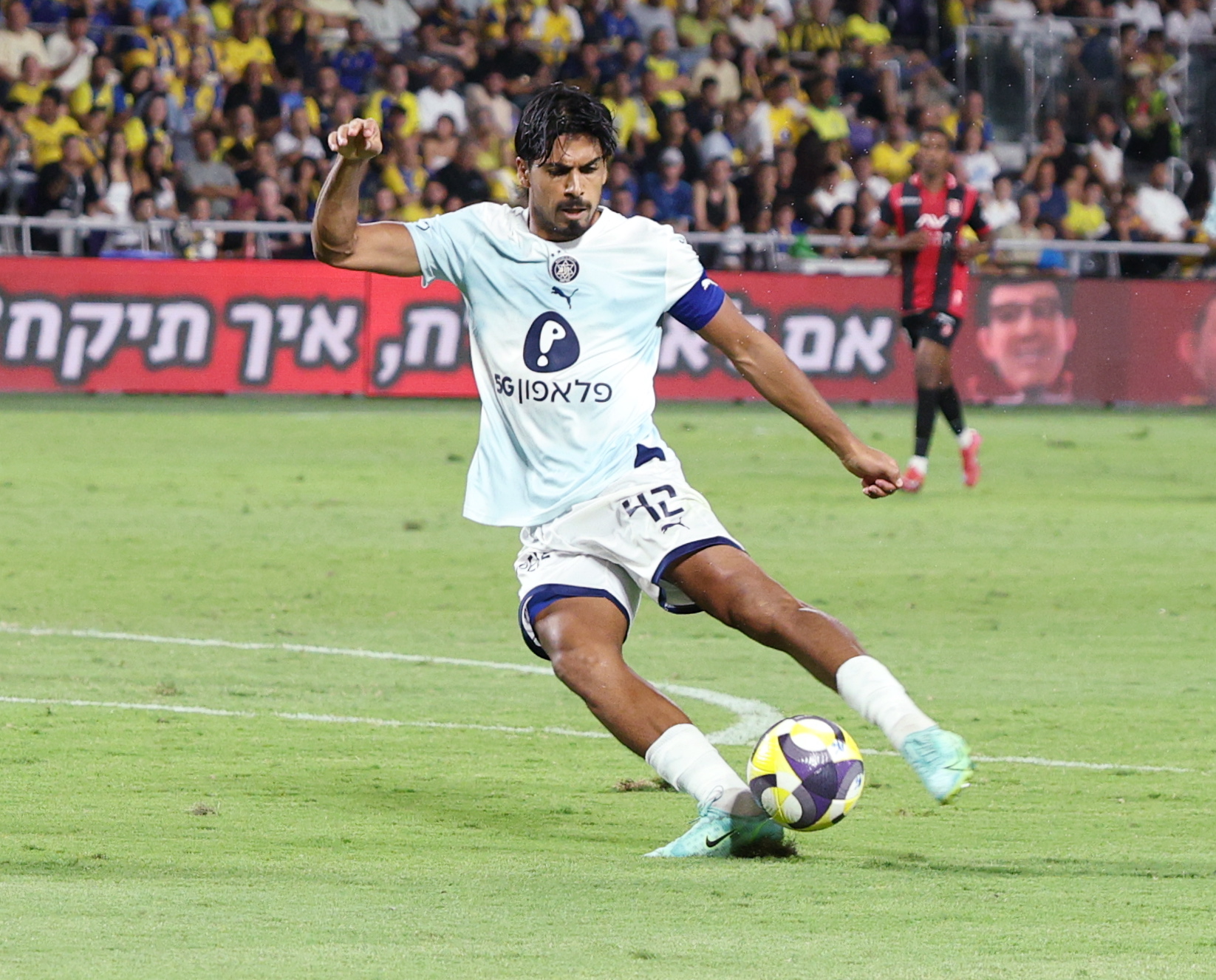 "ניצחון בדרבי: מכבי תל אביב מצליחה ברגעי הלחץ ומבטיחה את מקומה ברבע גמר הגביע"