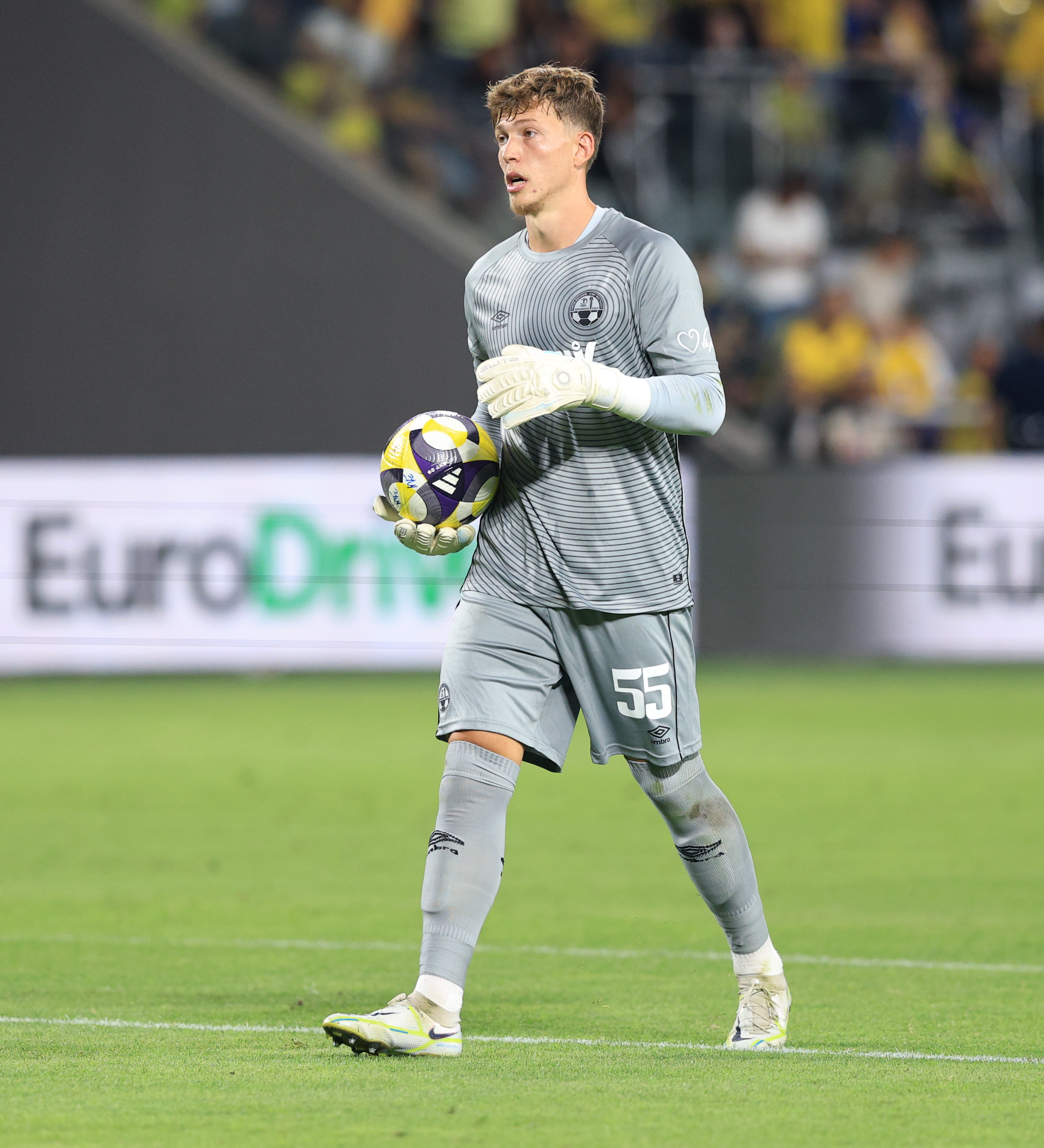 ארנולד גאריטה על סף עזיבה: הפועל באר שבע נפרדת מהחלוץ בדרכו לסין