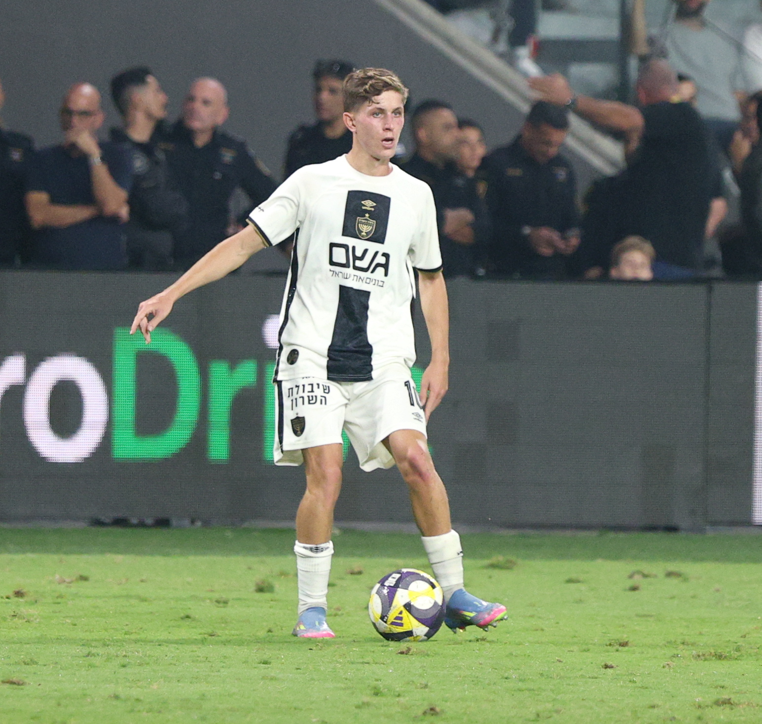 תיקו ללא שערים: אשדוד וריינה נפרדות בנקודה בלבד, אך זקוקות ליותר