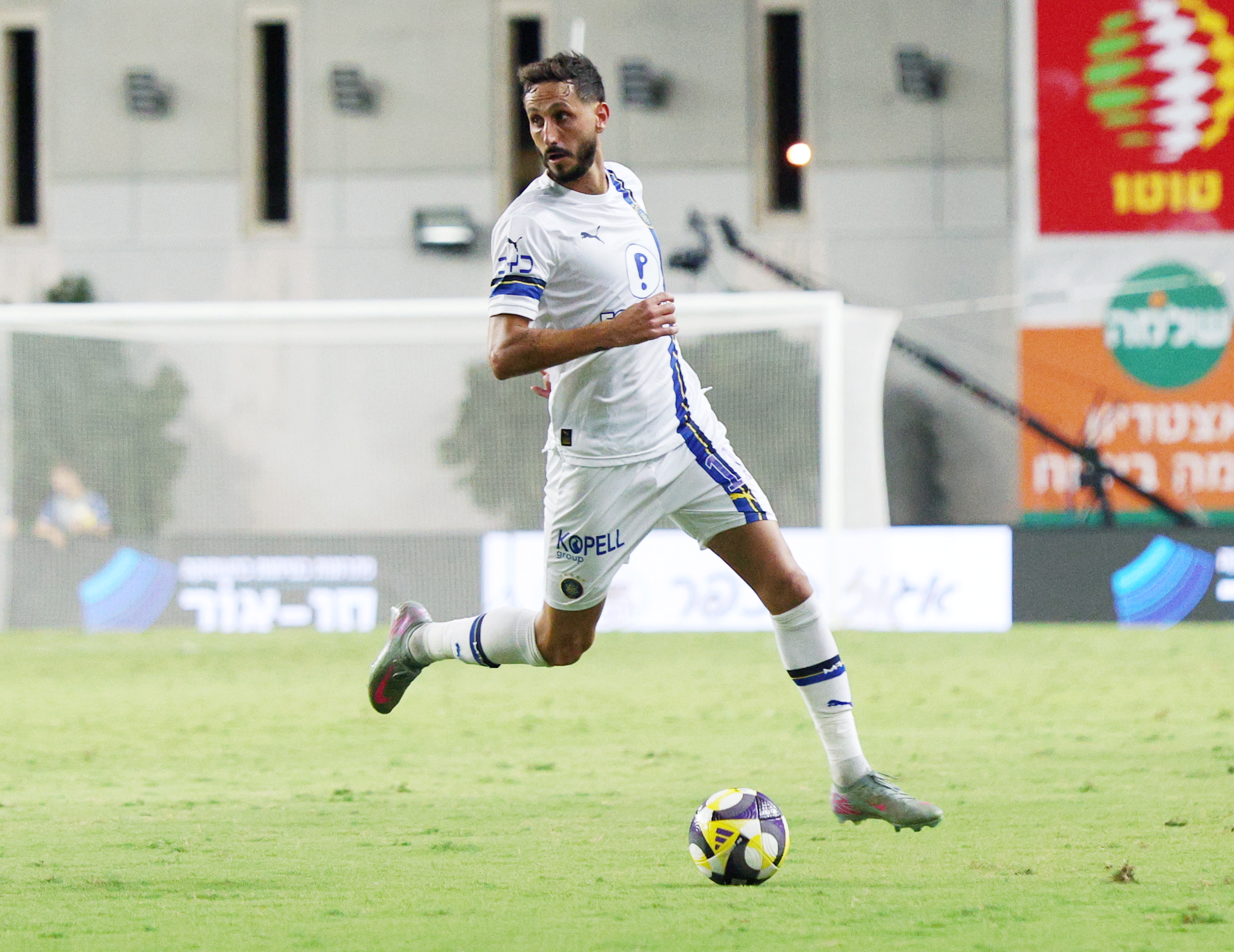 אברהם נומה: גיבור הכדורגל של באר-שבע וכוכב החזון החדש