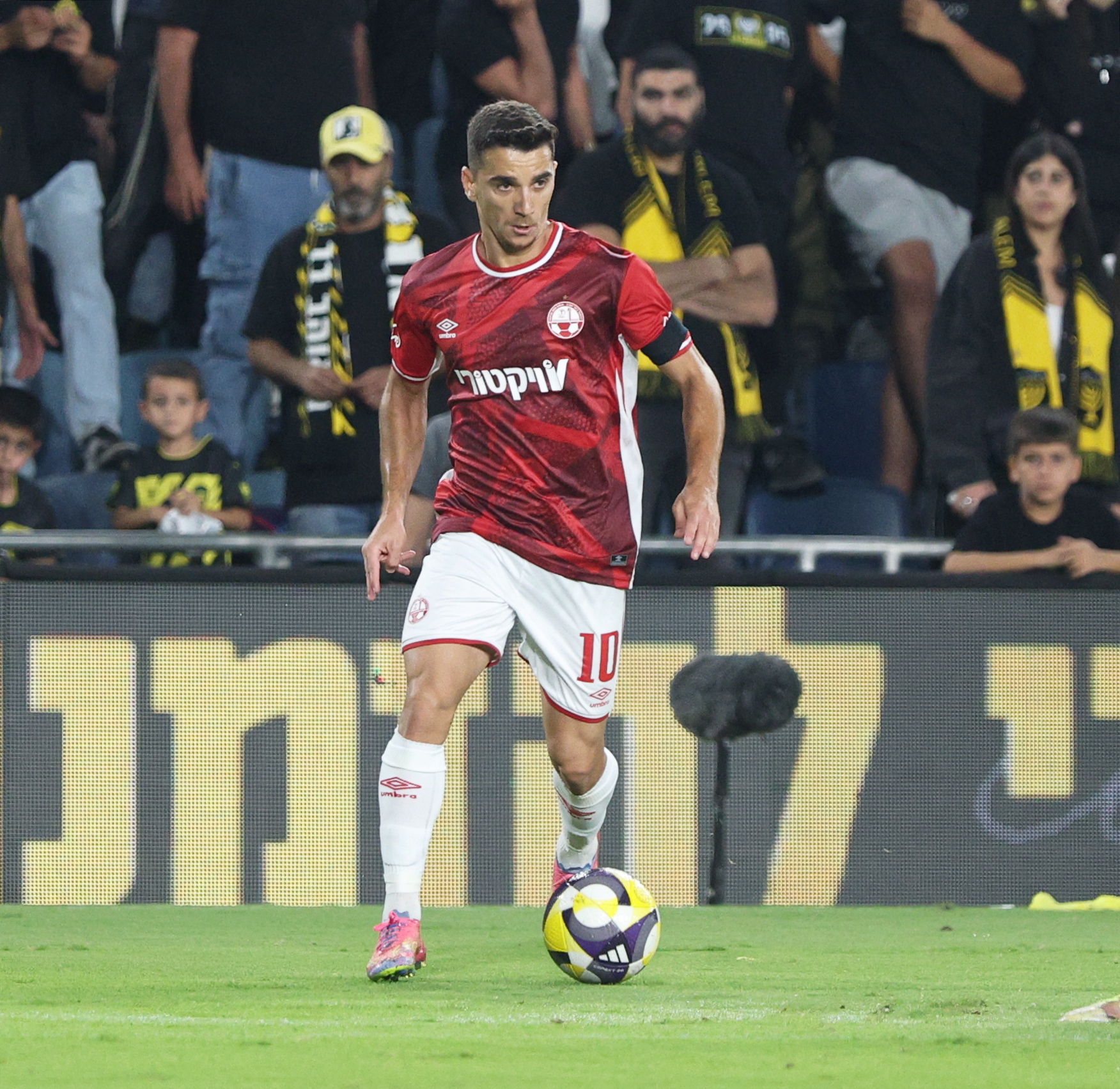 הפועל באר שבע מיישרת קו: שדרוג חוזה למזרחי ועזיבה צפויה לבלוריאן